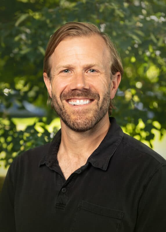 Erik Swanton headshot