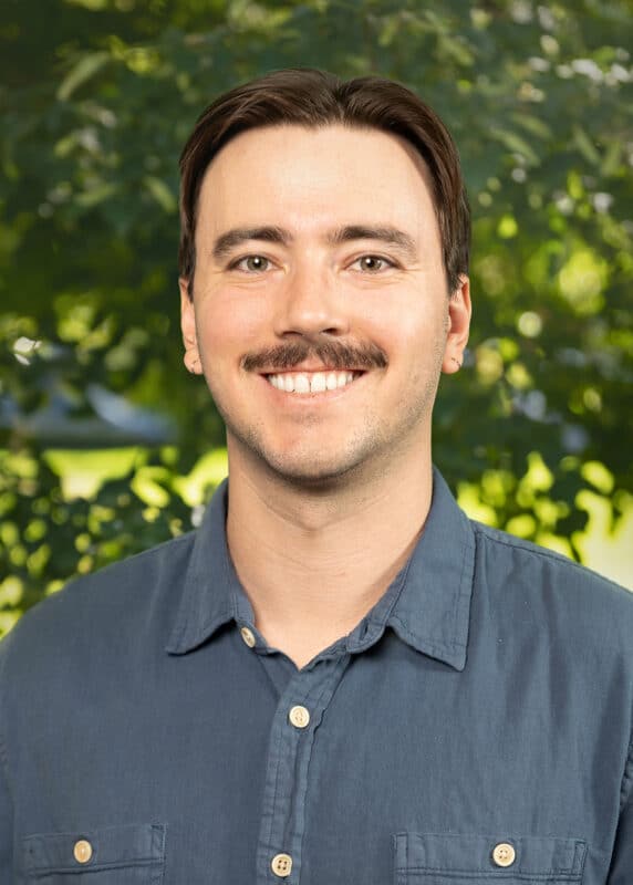 Alec Bronson headshot