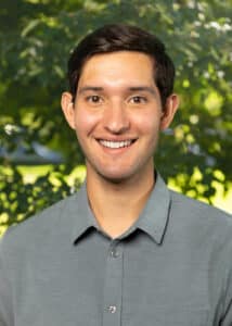 Manuel Morales headshot