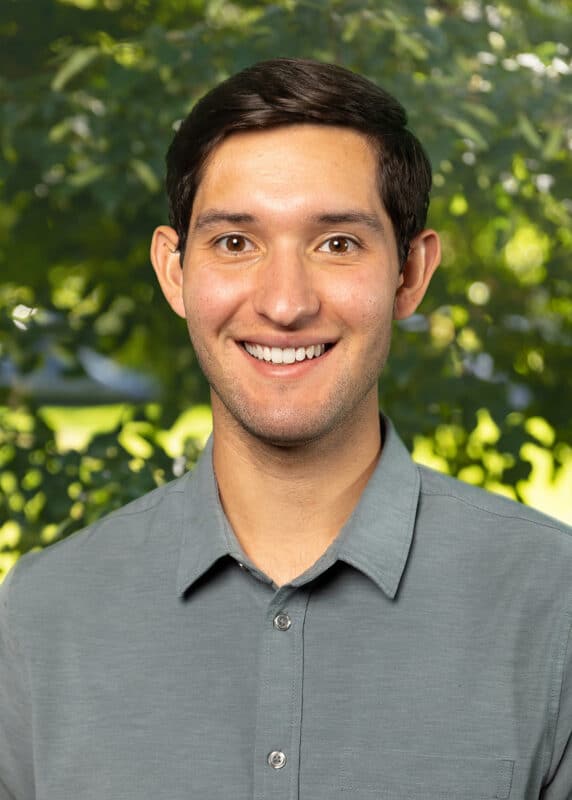 Manuel Morales headshot